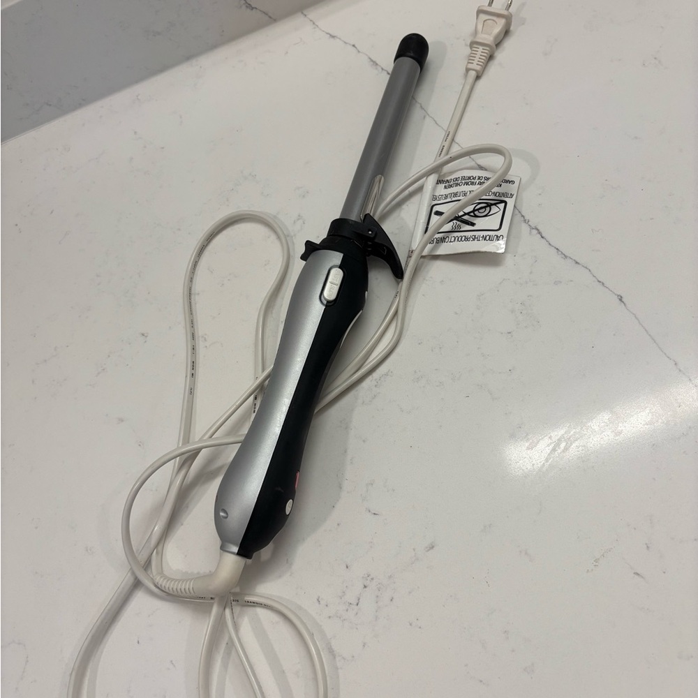 The Beachwaver Co. Silver and Black Curling Wand